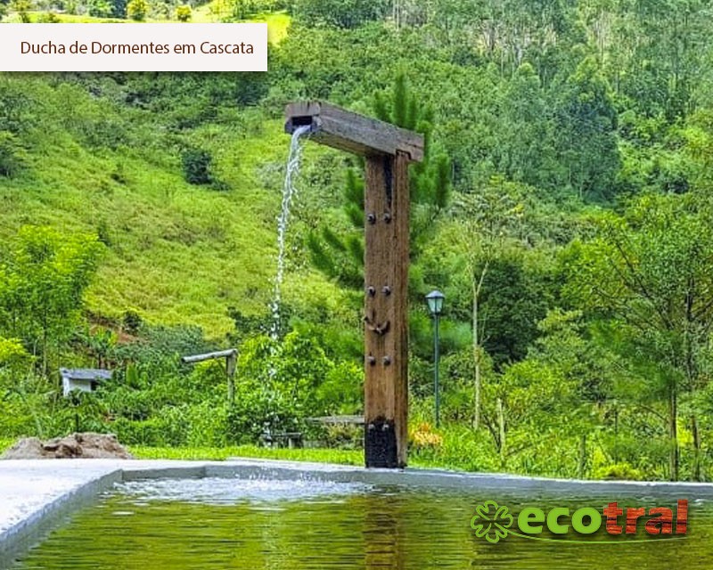 DUCHA CASCATA & CHUVEIRÃO RÚSTICOS EM DORMENTES